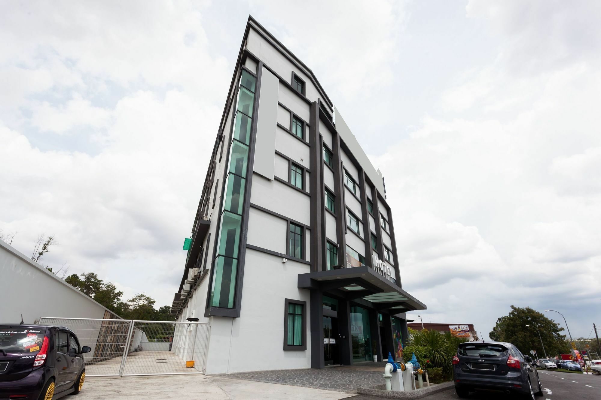 Zen Rooms Skudai Exterior photo